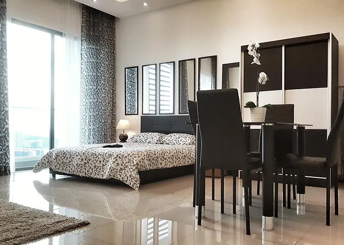 1-2 Guests, Hbo-Go Tv, Bali-Style Studio In Cybersquare, Cyberjaya By Flexihome-My