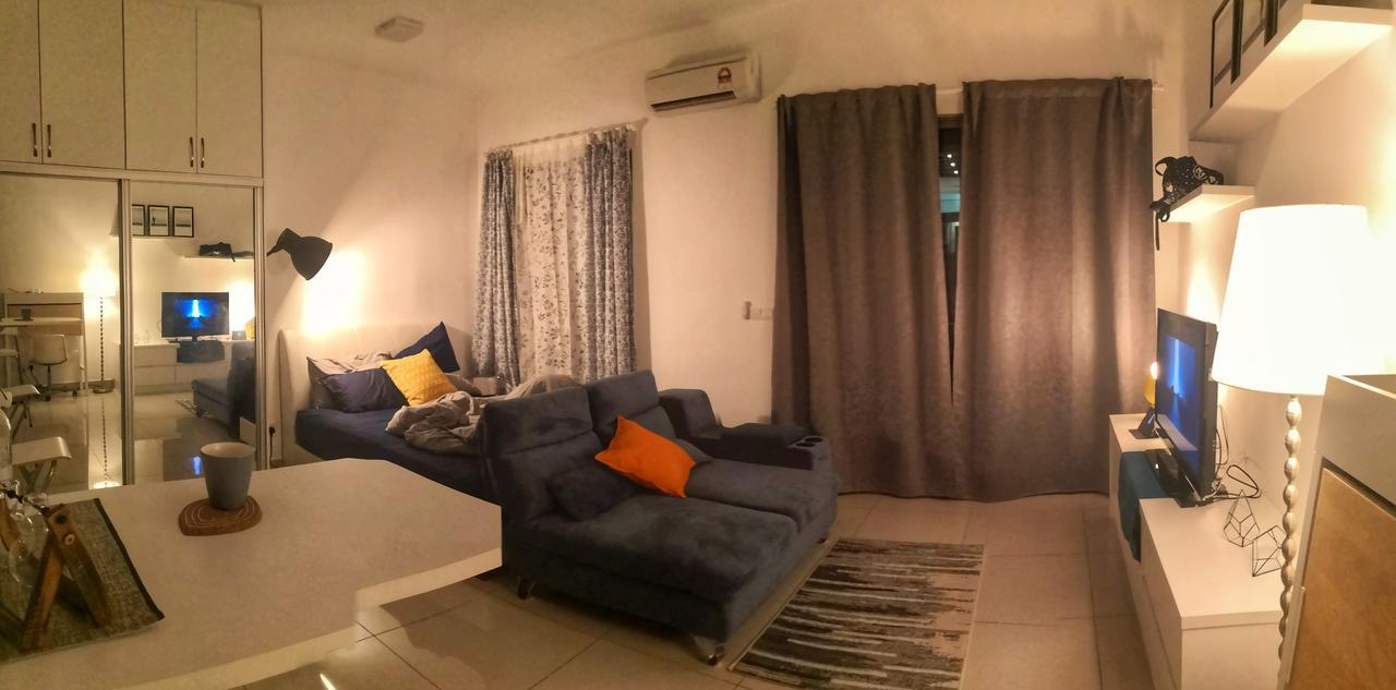 1-2 Guests, Hbo-go Tv, Bali-style In Cybersquare, By Flexihome-my *