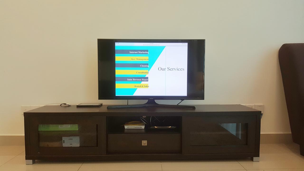 Apartment 1-2 Guests, Hbo-go Tv, Bali-style In Cybersquare, By Flexihome-my Cyberjaya
