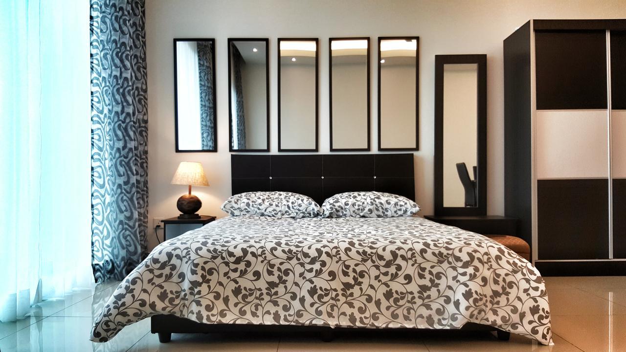 Apartment 1-2 Guests, Hbo-go Tv, Bali-style In Cybersquare, By Flexihome-my